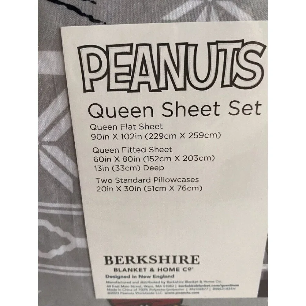 Peanuts Snoopy Sledding Ice Skating Winter‎ Queen Size Super Soft Sheet Set NEW